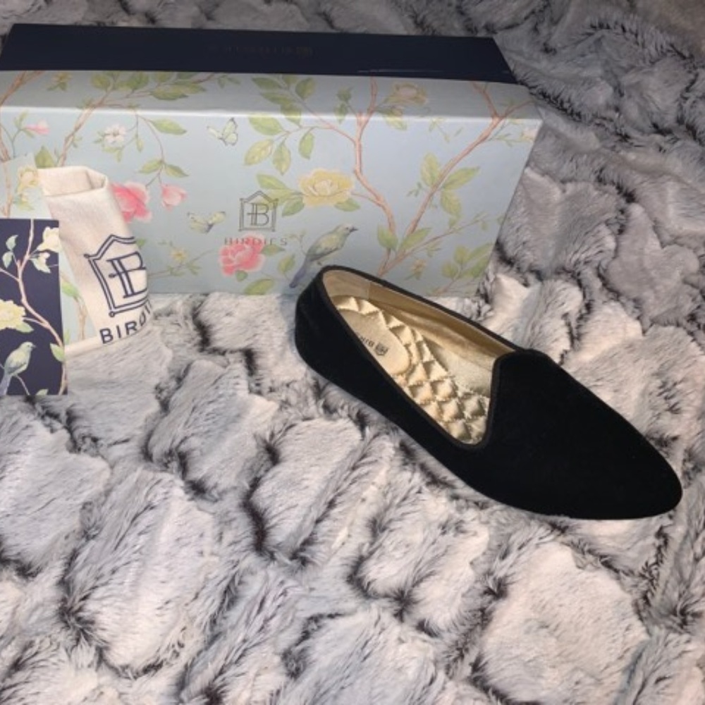 The Heron Classic Black Velvet